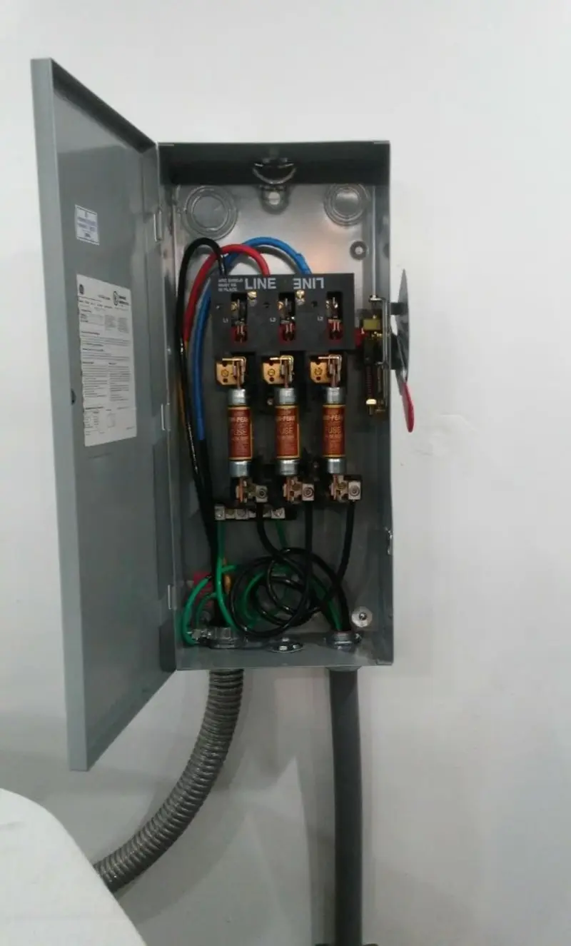 Three-phase disconnect switch installed for Smoke Detector Installation in Ann Arbor
